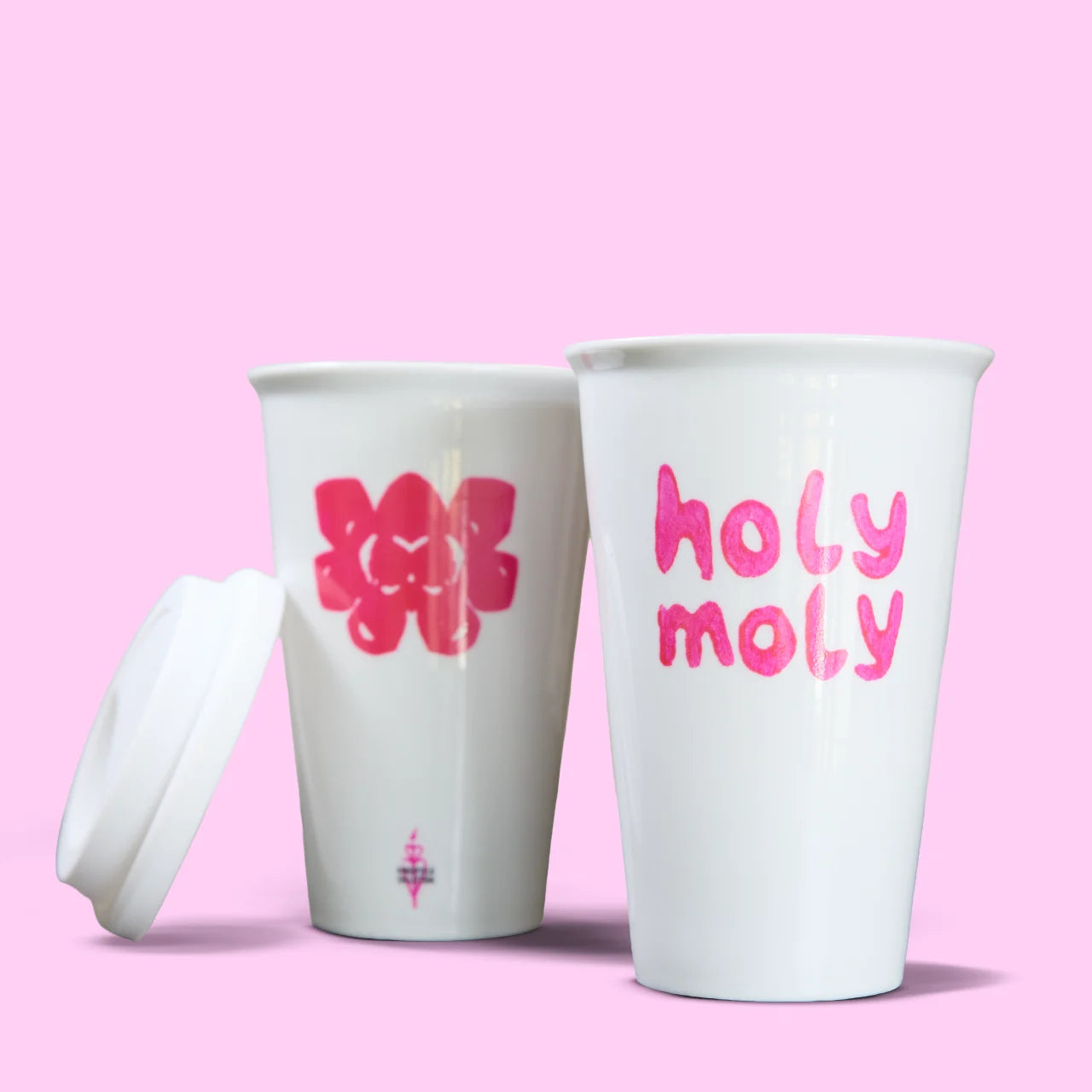 Weiße Kaffee- / Teebecher mit Aufschrift "Holy Moly"